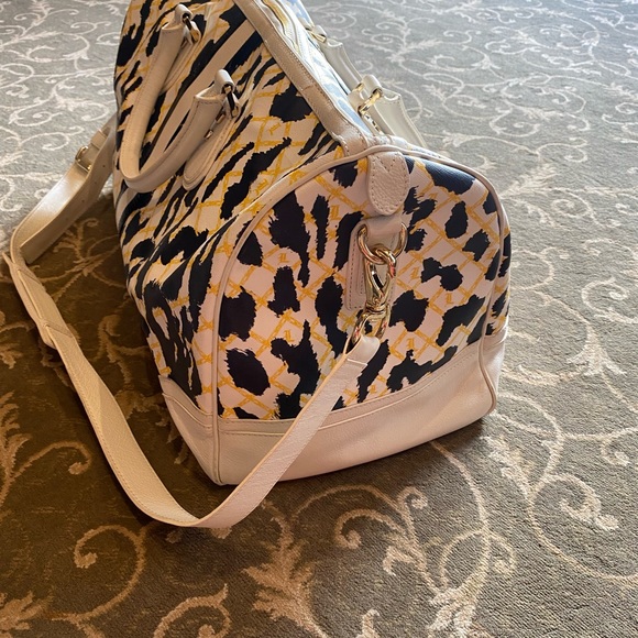 L.A.M.B. by Gwen Stefani Samburu Duffel Bag  Travel Tote Designer w/ Duster Bag - Picture 6 of 16